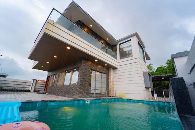 Villa Cabana Luxury Palace Lonavla Exterior foto